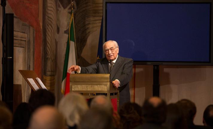 Senatore Emilio Colombo, Presidente emerito del Parlamento Europeo Roma 3 dicembre 2012, Palazzo Giustiniani Oggi, mentre parliamo qui, così, di pace - e quante volte è risuonata questa parola in