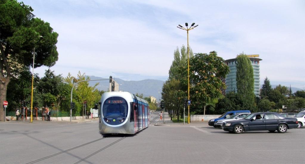 costruzione di due linee di tram cittadino che collegheranno l est del Tirana con l ovest e il nord con
