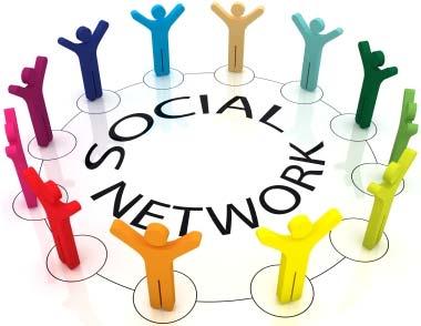11 Social Network e Social Media I social network creano reti di collegamento tra le persone http://dotsub.