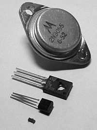 L avvento dei transistor Transistor: componenti discreti Come condensatori, resistori,.