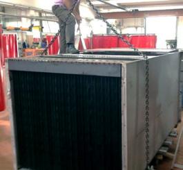 Recuperatore di calore al servizio di un generatore di vapore da 18 MW in una industria alimentare.