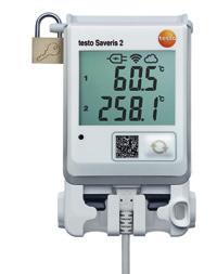 testo Saveris 2-H1; data logger WiFi (WLAN) con display per misurare temperatura e umidità relativa, sensore igrometrico capacitivo interno, cavo USB, supporto a parete, batterie e protocollo di