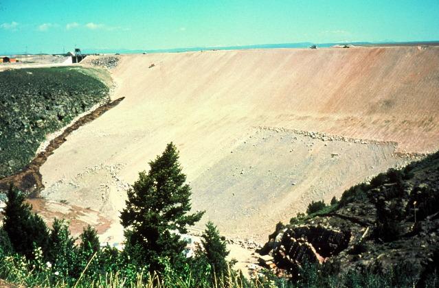 Diga di TETON - Earthfill dam - COLLAPSE La diga in terra di Teton, USA (H= 100 m)