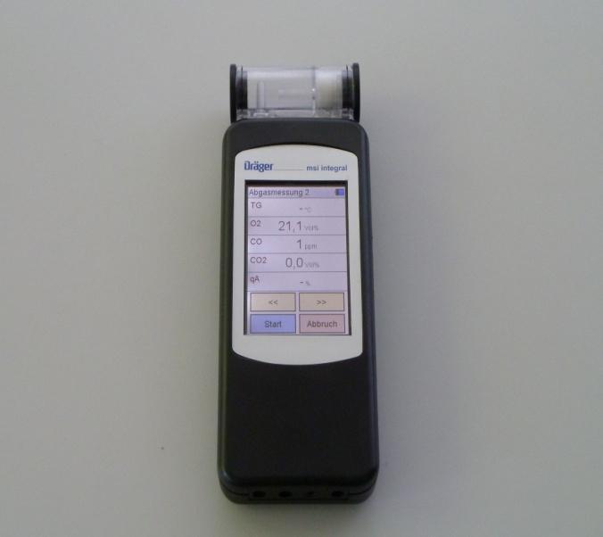 Dräger FG4200 Analizzatore di combustione Manuale d uso N.B: Lo strumento utilizza uno schermo Touch-screen resistivo.