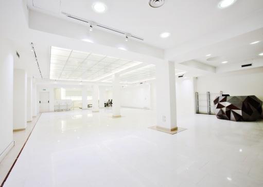 Solferino 40 è uno spazio showroom e per eventi, di 440 mq con 200 mq di