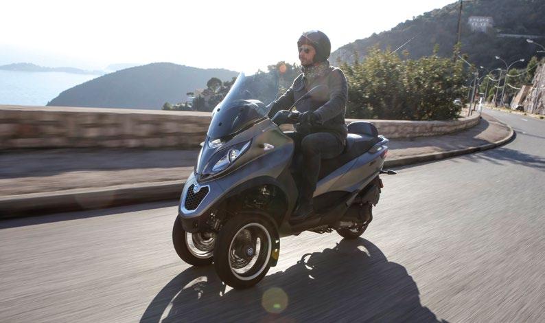 ANCORA PIÙ SICUREZZA Piaggio MP3 è il primo 3 ruote equipaggiato con sistema ABS, sviluppato appositamente da Piaggio insieme a Continental, per