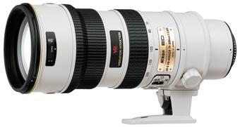 macro) Angolo d immagine con il formato Nikon DX: Rispetto al formato 24x36 equivale ad un 52,5-105mm Diametro attacco filtri: 62mm Paraluce: HB-1 Dimensioni: 71,5 x 94,5mm Peso: 665 g Costruzione