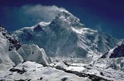 KARAKORUM K2 ChogoRi Il K2, (m 8.611)conosciuto anche come ChogoRi ed è la seconda montagna più alta ella Terra dopo l Everest. Chogori significa Grande montagna.