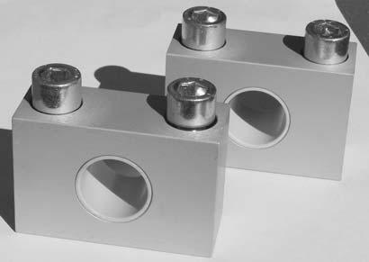 fissaggi per cilindri ISO 31 V fixing elements for cylinders ISO 31 V SNOO PR RNIR INTRI (support for intermediate trunnion) * * SNINT 0 1.. ø.