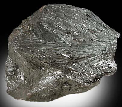 Pirolusite ΜnΟ 2 Di colore grigio nero.