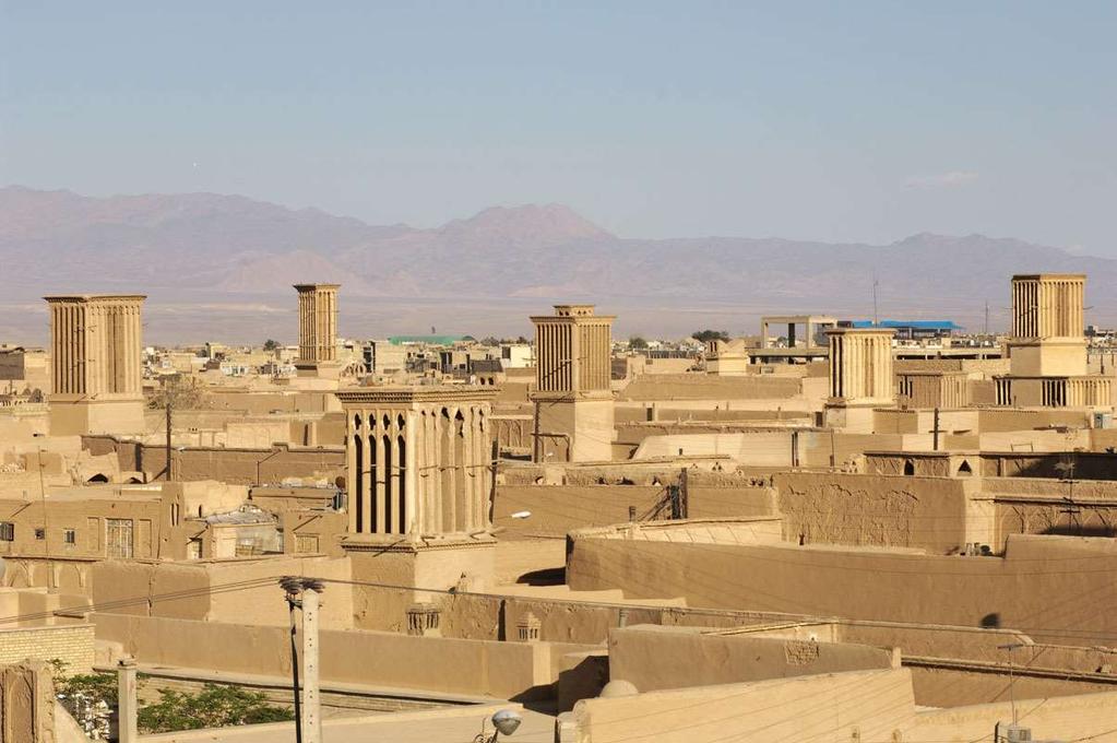 A Yazd (Iran) il sole non dà tregua e le temperature possono arrivare fino a 50 gradi centigradi.