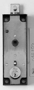 Cilindro tondo Ø mm 25 sporgente dalla scatola serratura di mm 10, 2 CHIAVI A PROFILO CENTRALE (chiave grezza codice 020409). 642003 1 5 5 30,57 138 38 55 15 L Serratura per serranda.