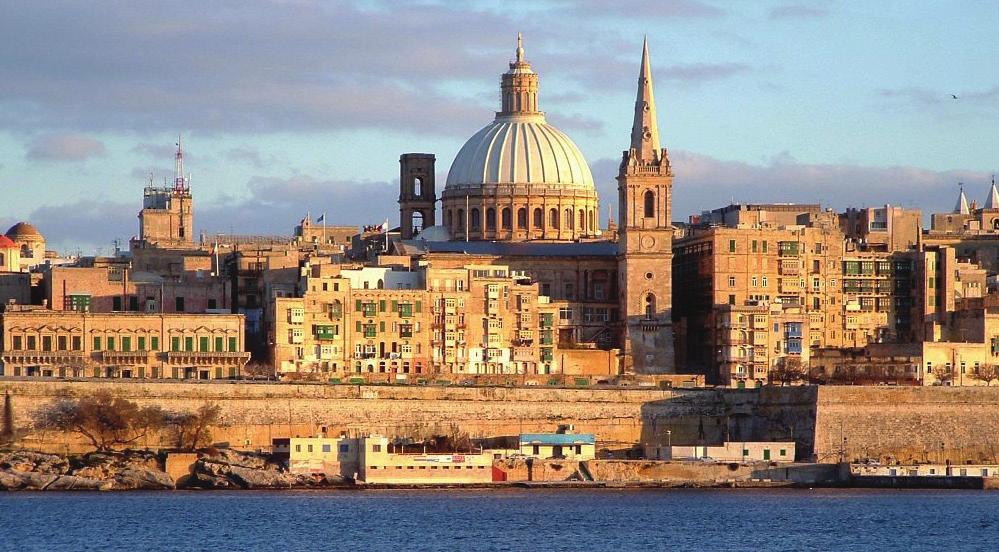 VECTORWORKS: FROM SKETCH TOBIM Considerazioni sul sito: proposta per la realizzazione di un Centro Ricerche internazionale ed annesso Resort a Malta Introduzione Il cliente per questo progetto è una