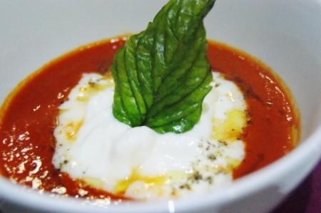 Caprese con stracciatella,