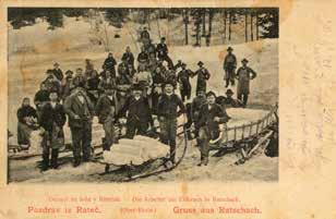 Dopisnica s sliko delavcev na ledu v Ratečah, napisana leta 1925 (neznani avtor, ok. 1900, arhiv Gornjesavskega muzeja Jesenice).