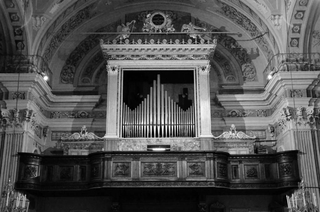 Terzo, chiesa Parrocchiale. Lingiardi 1853. Una tastiera di 54 tasti con prima ottava corta; divisione B-S do#3 - re3.