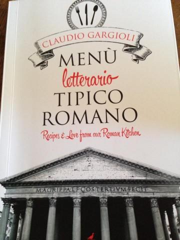 La copertina del libro di Claudio Gargioli E finalmente per tutti noi ha trovato il tempo di raccogliere memorie e ricette di Armando al Pantheon, la trattoria a due passi da uno dei monumenti più