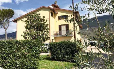 Finiture di pregio. Newly built two-family house. Raised-ground floor: living room with fireplace, kitchen and bathroom. First floor: 3 bedrooms, 1 bathroom.