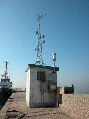 rappresentativo delle condizioni medie marine. Stazione dotata di misura della temperatura dell'acqua marina.