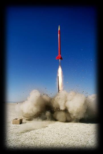 Costruiamo e lanciamo un missile I ragazzi in laboratorio impareranno come si progetta un missile guidati da un nostro esperto che spiegherà e li guiderà in tutte le fasi della realizzazione.