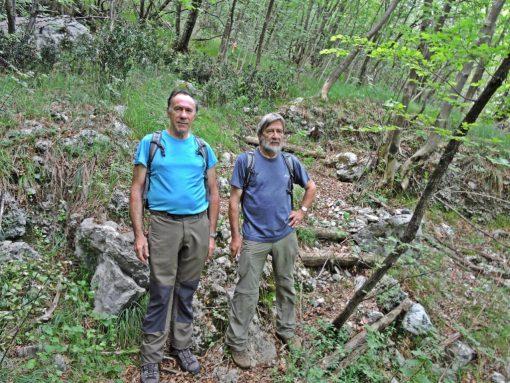 A destra Giuliano Maresi, insieme all amico Giorgio Ratti Ce lo dice la storia, le vie di comunicazione sono sempre partite dalle grandi città, non viceversa, quindi bisognava iniziare da qui ci