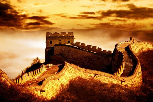 LA GRANDE CINA Itinerario consigliato Dal 10-10-2018 al 19-10-2018 Un affascinate viaggio alla scoperta delle due grandi capitali cinesi, Pechino (la Città Proibita) ancora legata alla sua storia