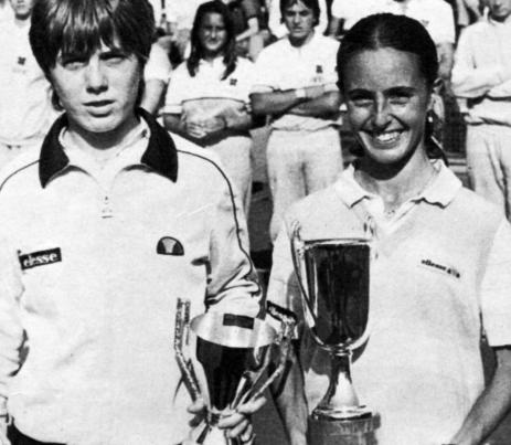 1972-2005 159 Campionati italiani 1983: il presidente della Federtennis Paolo Galgani, tra i due giovani finalisti