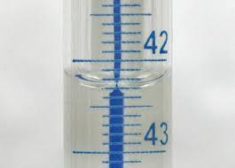 BURETTA: tubo di vetro calibrato provvisto di rubinetto graduato con inizio della numerazione all estremità opposta al rubinetto.