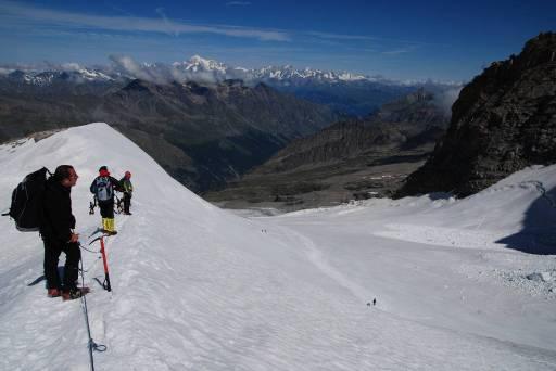 dal ghiacciaio superiore Lo splendido pianoro glaciale che