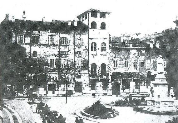 1888-92_Palazzo Marino, Milano_L. Beltrami Palazzo Marino prima e dopo i restauri effettuati da L.
