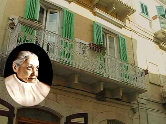 casa di Luisa lo fa in risposta ad una misteriosa chiamata, per