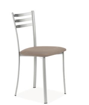 ader laccata/plastica lacquered/plastic denise plastica plastic Sedia Ader struttura finitura satinata e verniciata seduta in multistrato laccato e plastica Ader chair, brushed and painted structure,