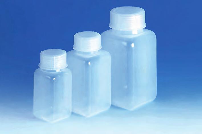 Flaconi / Bottiglie in plastica Flaconi graduati rettangolari a collo largo 4 Materiale: polietilene (corpo) e polipropilene (tappo) 4 Le graduazioni permettono di valutare il volume del contenuto 4