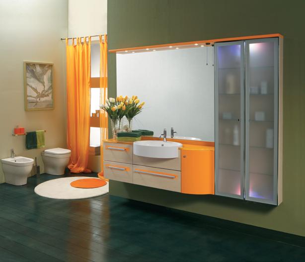 Albatros ACTUAL semincasso AM 34 Arancio e rovere sbiancato esaltano la personalità di questo mobile sospeso, con inserti in Perspex laccato.