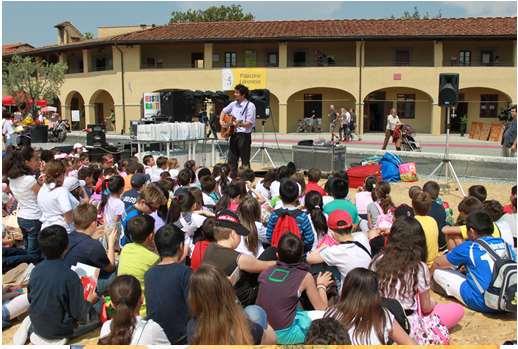 Durante la giornata gli alunni sono invitati a conoscere e scoprire gli alimenti attraverso una esperienza diretta e durante il laboratorio è esaltato l aspetto ludico, oltre che quello pratico (per