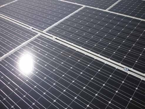 Accessori SOLAR CLEAN Pulitore per pannelli fotovoltaici ed impianti solari Elevato potere detergente specifico per cellule fotovoltaiche e pannelli solari non aggredisce le plastiche, vetro, goa e