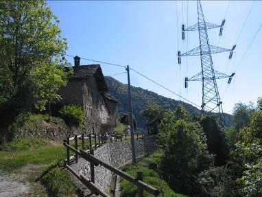 poste molto in prossimità dei conduttori, vedi foto di Figura 5, sono state effettuate le