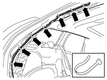 40 Rimettere a posto il passante di gomma nella carrozzeria e nello sportello bagagliaio. IMG-303283 41A Figura A e B Posizionare il cablaggio a sinistra verso il montante D.