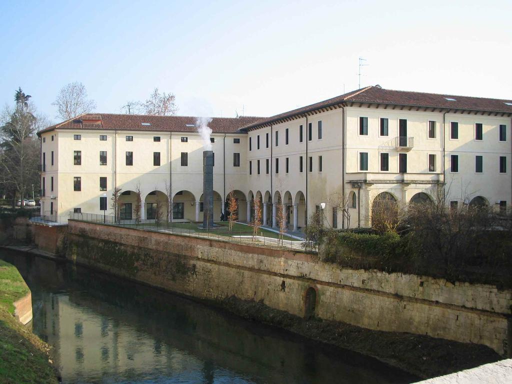 Ingegneria Gestionale Il corso di laurea in Ingegneria Gestionale è attivo dal 0 Si svolge in un prestigioso edificio ristrutturato nel centro di