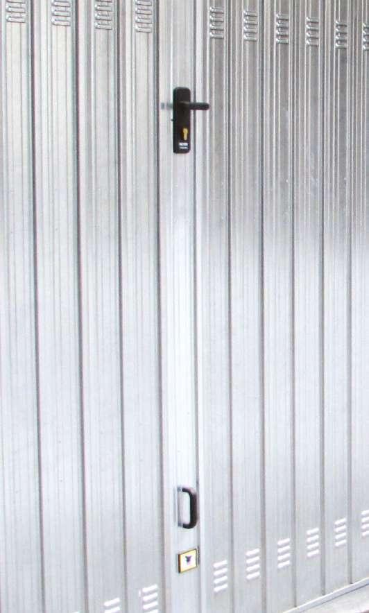 Porta basculante QUALITÀ Le Porte Basculanti Pastore, testate in conformità ai requisiti stabiliti dalla UNI EN 13241-1, vengono prodotte sulla base di specifiche di costruzione che ne prevedono i