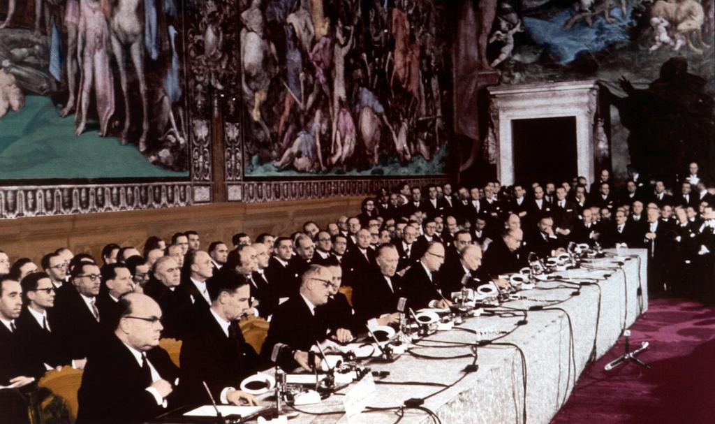 Il 60 anniversario dei trattati di Roma 1941 e il 1944 essi idearono un documento per l unità dell Europa, per superare, attraverso una federazione di Stati, i nazionalismi che avevano provocato già