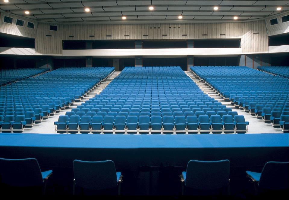 Auditorium Sirene UP TO 1500 DELEGATES FINO AT A THEATRE 1500 POSTI STYLE A TEATRO OR 650
