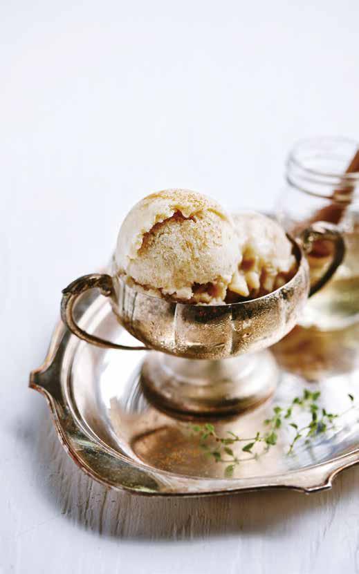 {Gelato alla banana e miele} Banana congelata Yogurt Greco Miele Succo di limone Cannella in polvere 1 tazza 1 tazza a piacimento 1 cucchiaino a piacimento Preparare il filtro per gelato e aprire il