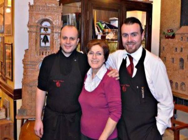 La Cantina del Vescovo, Rosario e Gianluca con la mamma Lucia Oltre