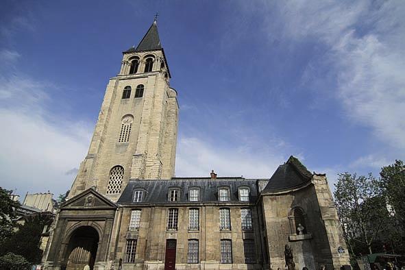 L abbazia di Saint-Germain-des-Prés possiede a La Celle-Yveline una terra signorile con una casa e altri edifici rurali quanti bastano.