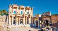 Le attrazioni principali da vedere sono la piazza di Pitagora, il museo bizantino ed archeologico e le numerose taverne dove poter degustare gli ottimi cibi greci.