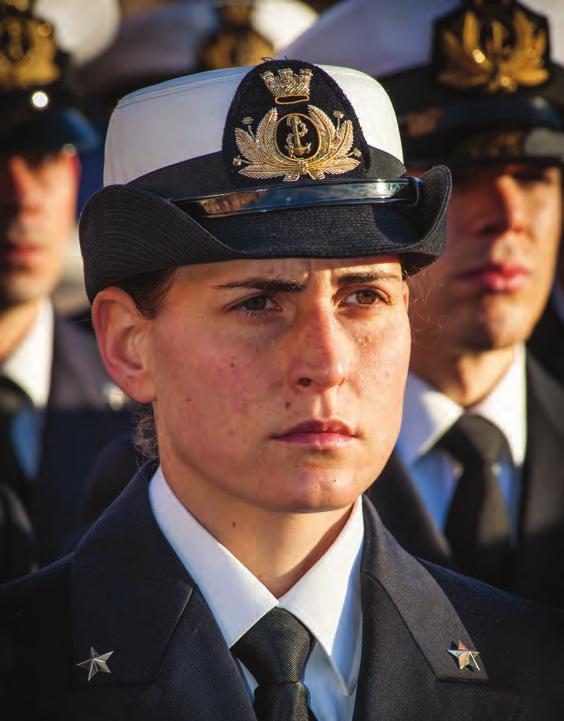 vengono formati all attività velica da personale qualificato della Marina Militare, ottenendo anche l attestato della Federazione Italiana Vela.