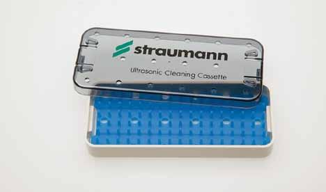 Uso della Ultrasonic Cleaning Cassette I componenti protesici possono essere posti in un bagno a ultrasuoni con la Ultrasonic Cleaning Cassette (vedere sotto).