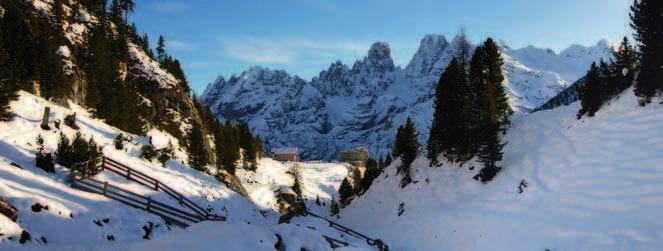 10 Monte Specie, 2307 m Un fantastico panorama sulle Tre Cime di Lavaredo Lunghezza percorso 15 km Dislivello 900 m Tempo di percorrenza ca.