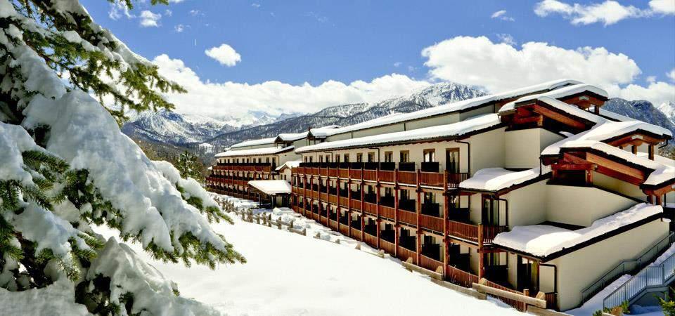 HOTEL SANSICARIO MAJESTIC CESANA TORINESE (TO) PIEMONTE PIEMONTE PERIODO PER PERSONA IN TRATTAMENTO DI MEZZA PENSIONE BEVANDE INCLUSE AI PASTI NOTTI QUOTA SOCI RID 3 LETTO 0-12 ANNI RID 3 LETTO 12-18